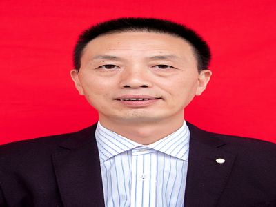 冉澤明：遠恒佳學校小學部副校長，高級教師，全國優(yōu)秀教師、全國新教育榜樣教師、重慶市骨干教師，榮獲重慶市美術優(yōu)質課一等獎